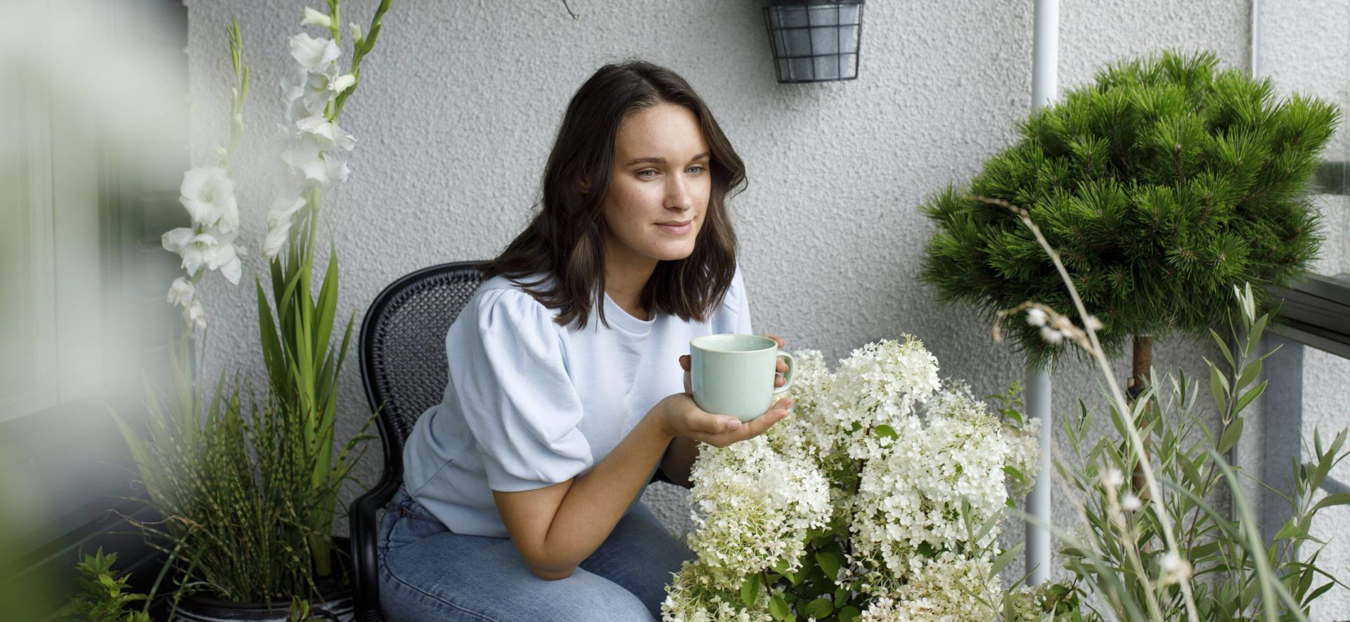 Loo õitsev aed rõdule või terrassile