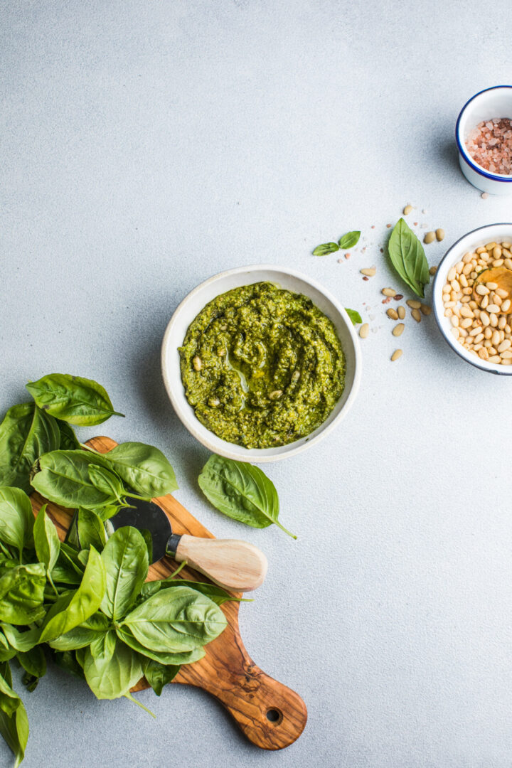 Pesto oma basiilikust